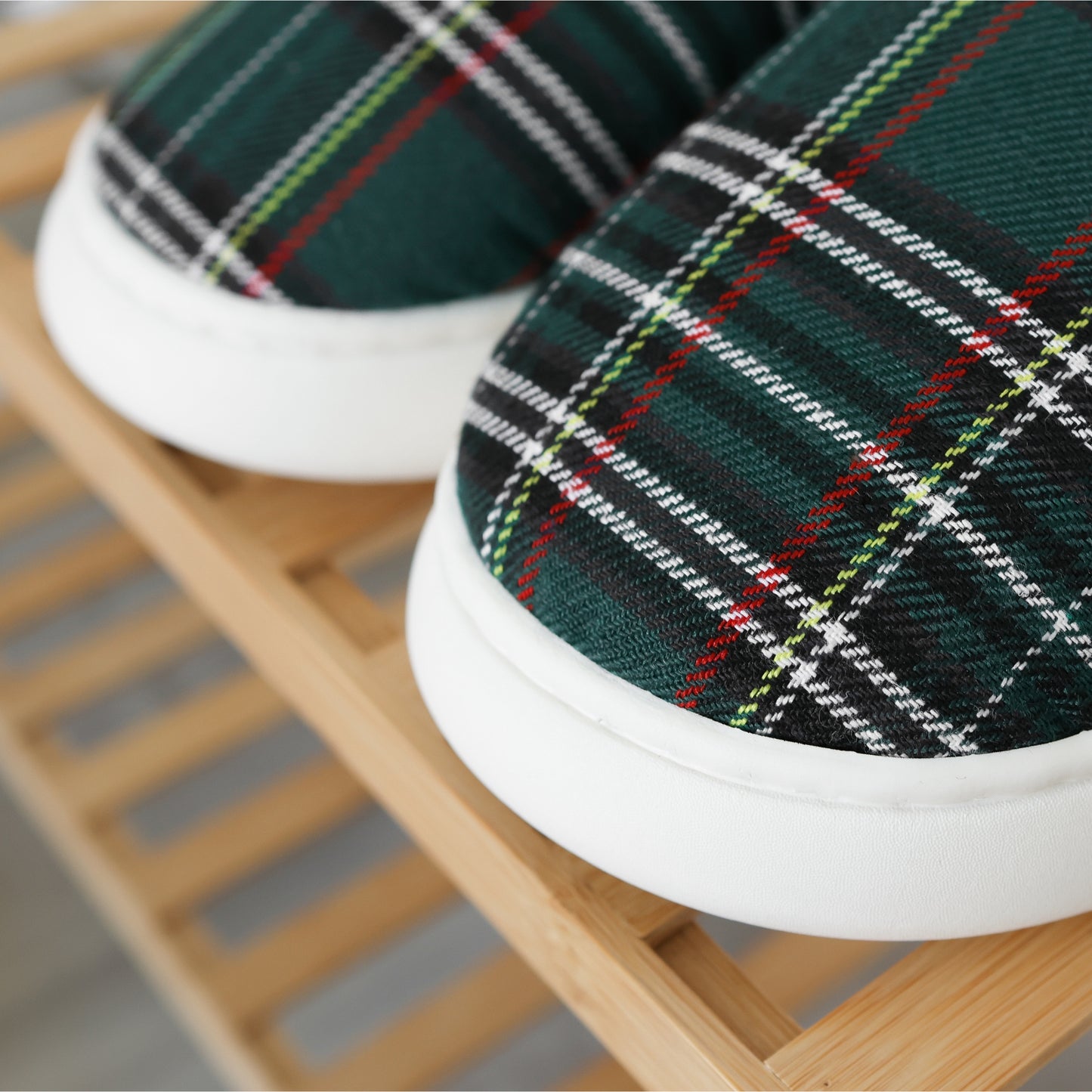 Pluffi Slippers – Plaid Edition