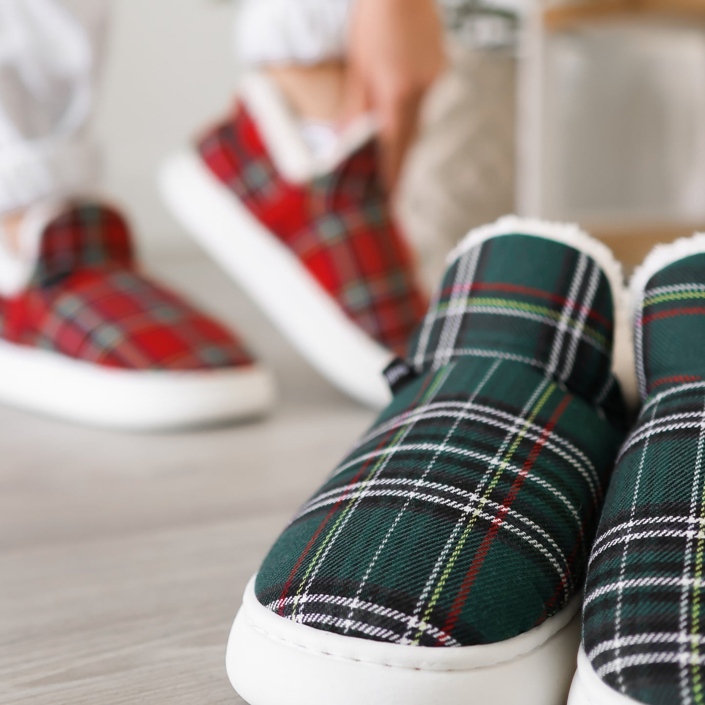 Pluffi Slippers – Plaid Edition