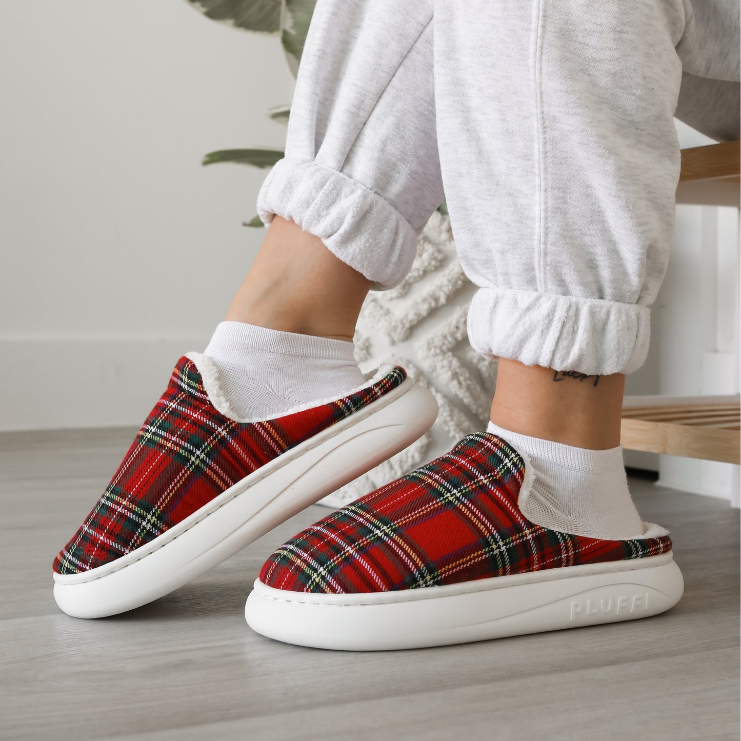 Pluffi Slippers – Plaid Edition