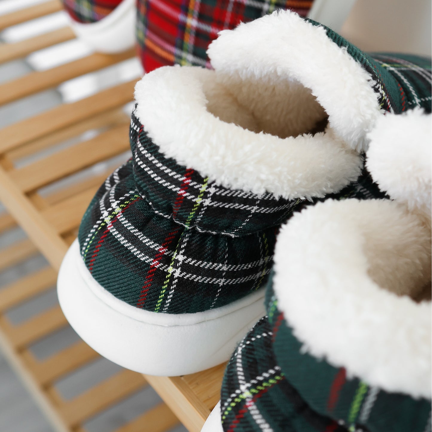 Pluffi Slippers – Plaid Edition